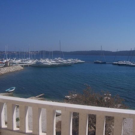 Apartments Amor Trogir Exterior photo