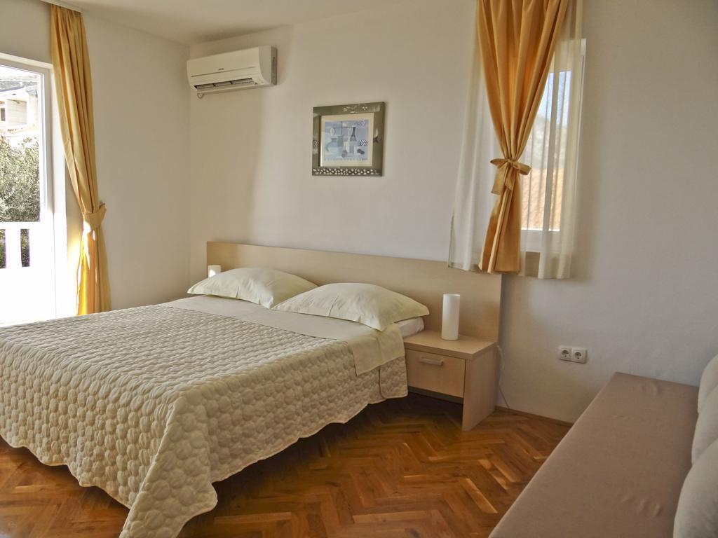 Apartments Amor Trogir Room photo