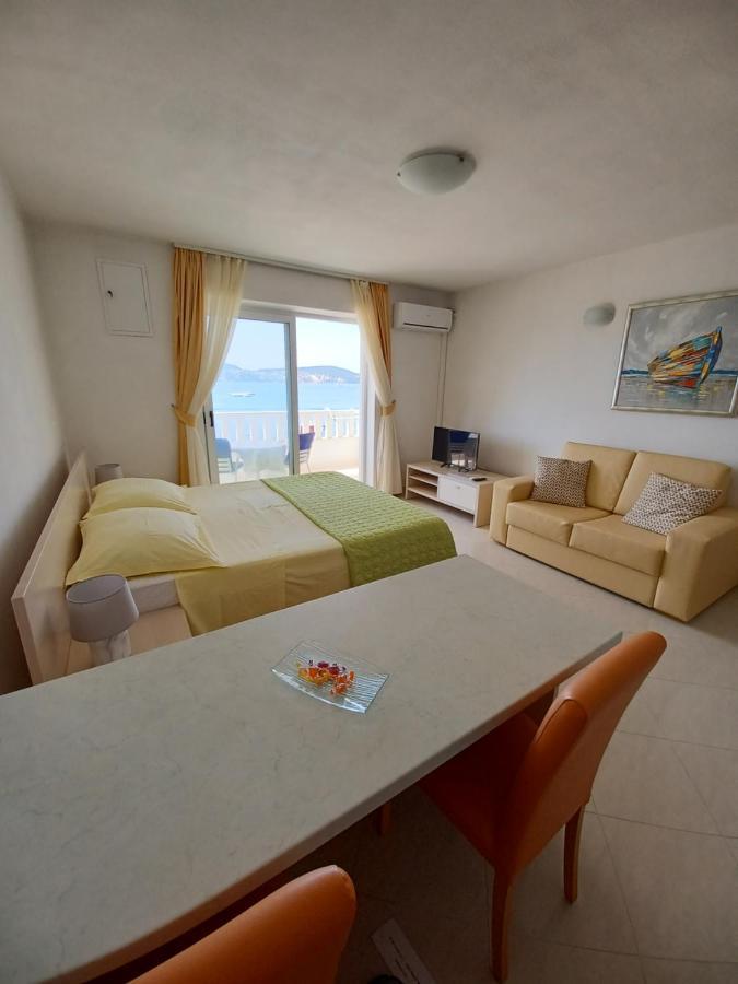 Apartments Amor Trogir Exterior photo
