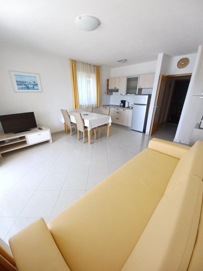 Apartments Amor Trogir Exterior photo