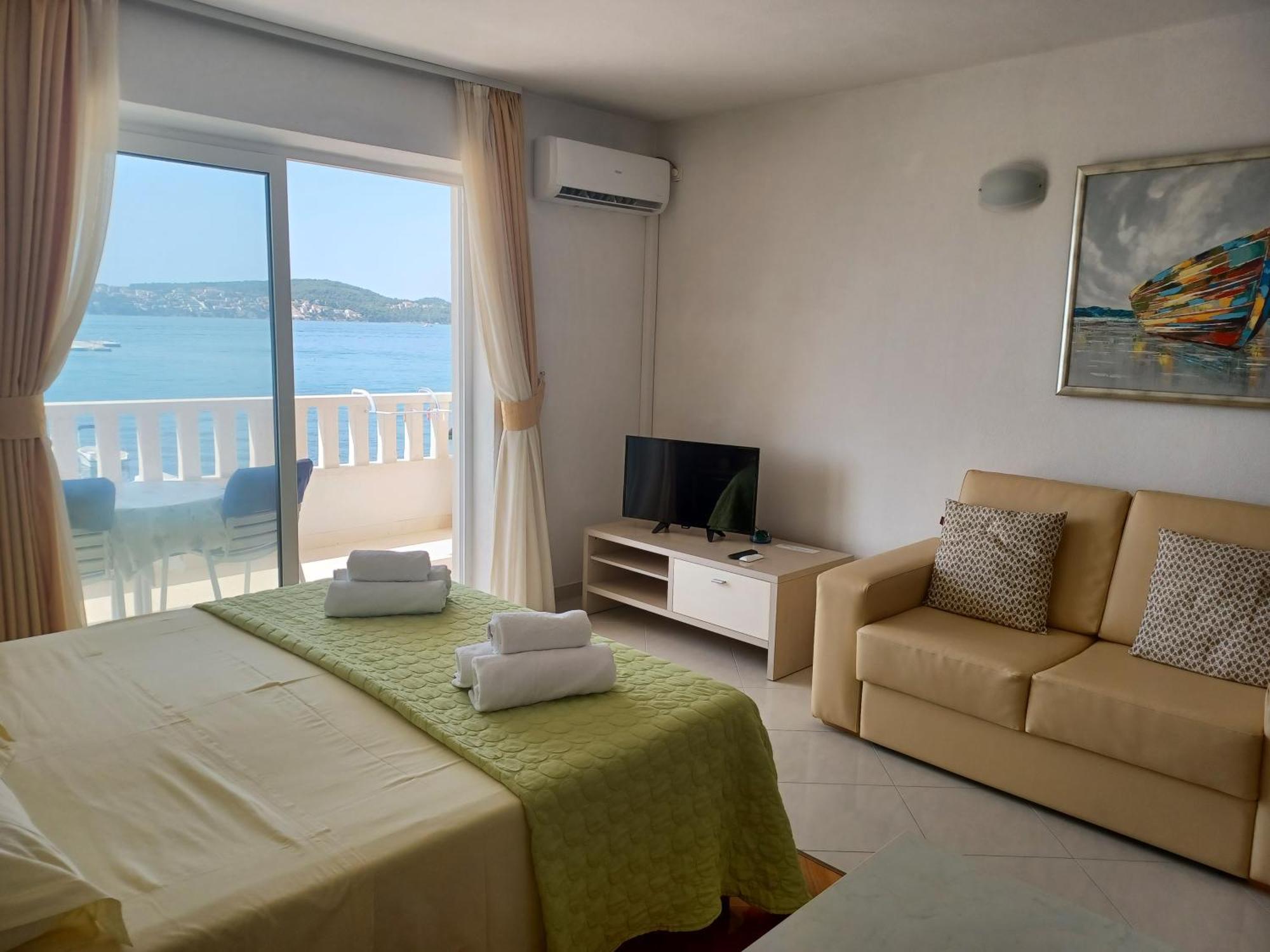Apartments Amor Trogir Exterior photo