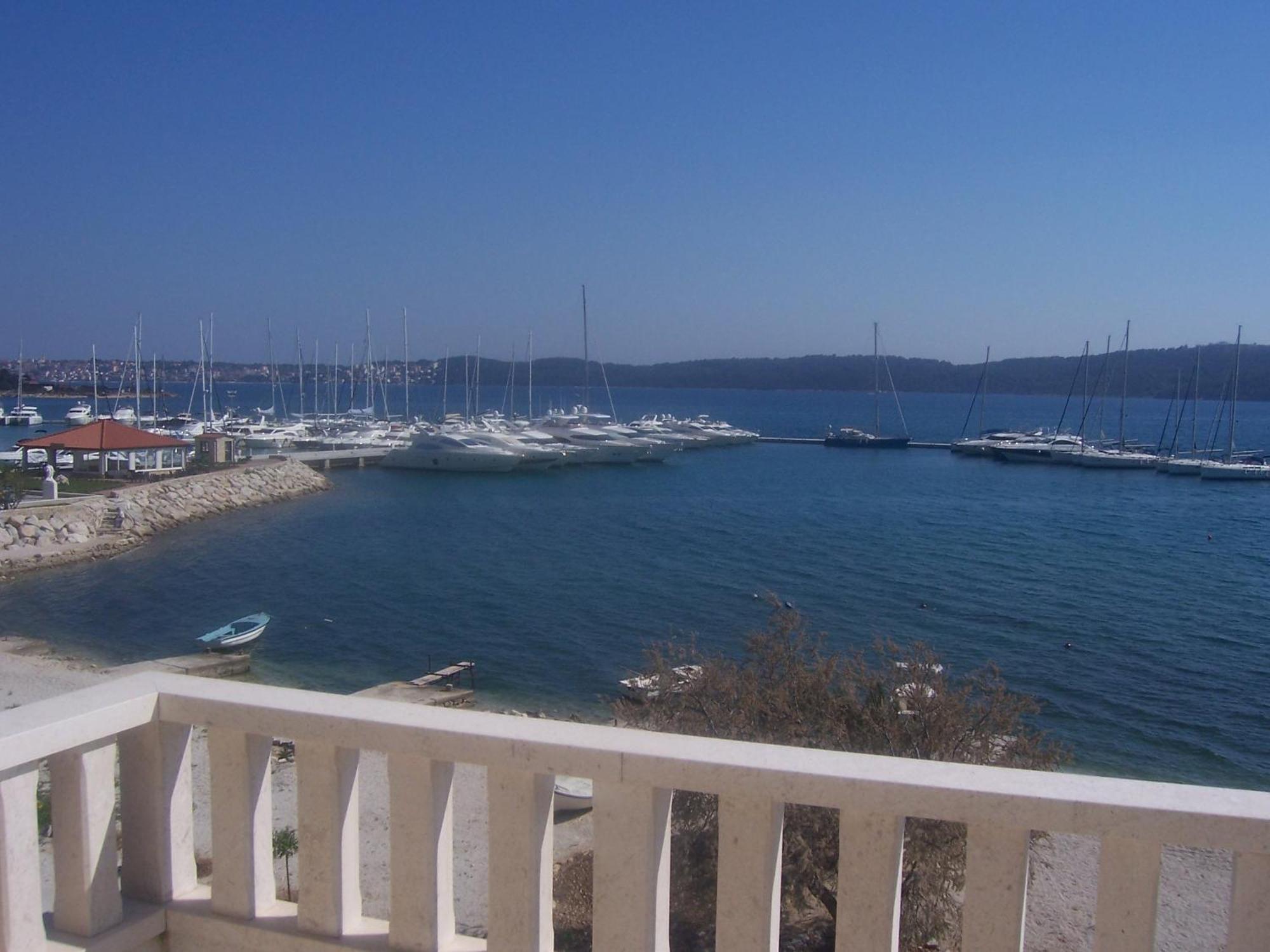 Apartments Amor Trogir Exterior photo