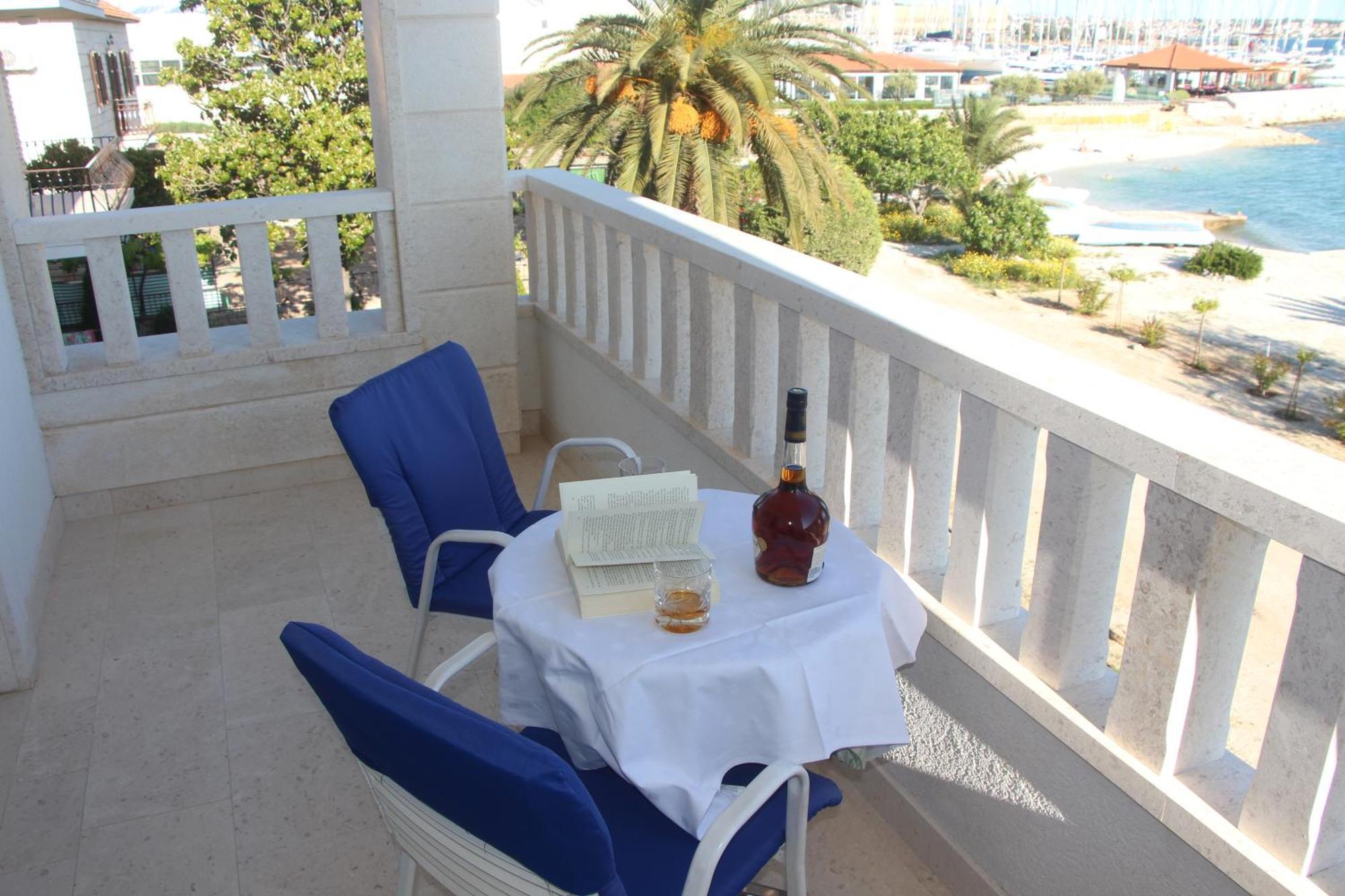 Apartments Amor Trogir Exterior photo
