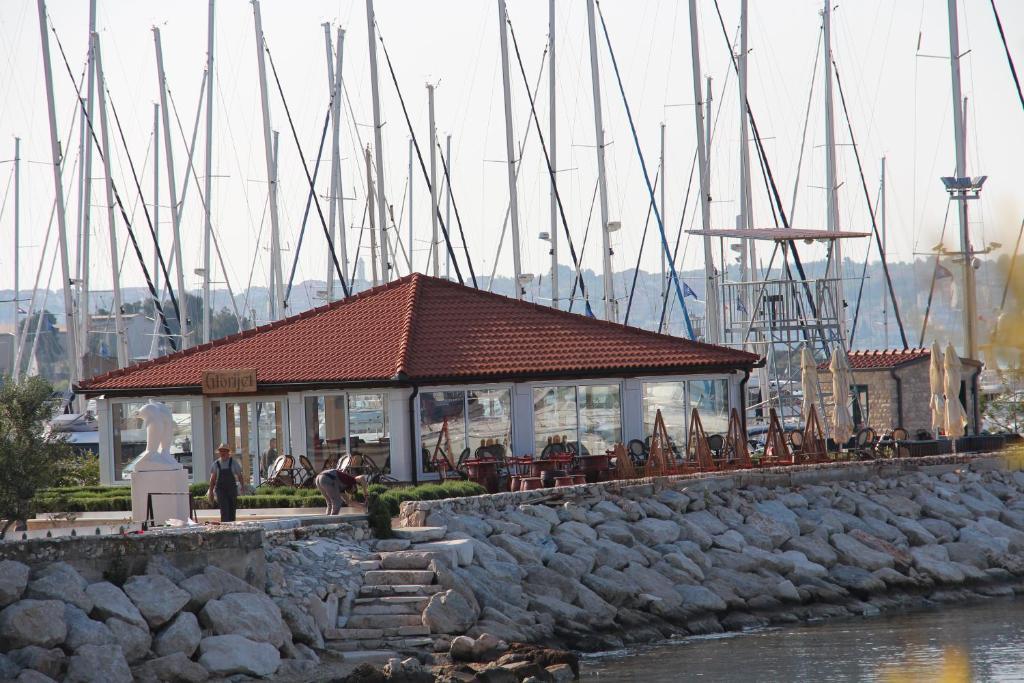 Apartments Amor Trogir Exterior photo