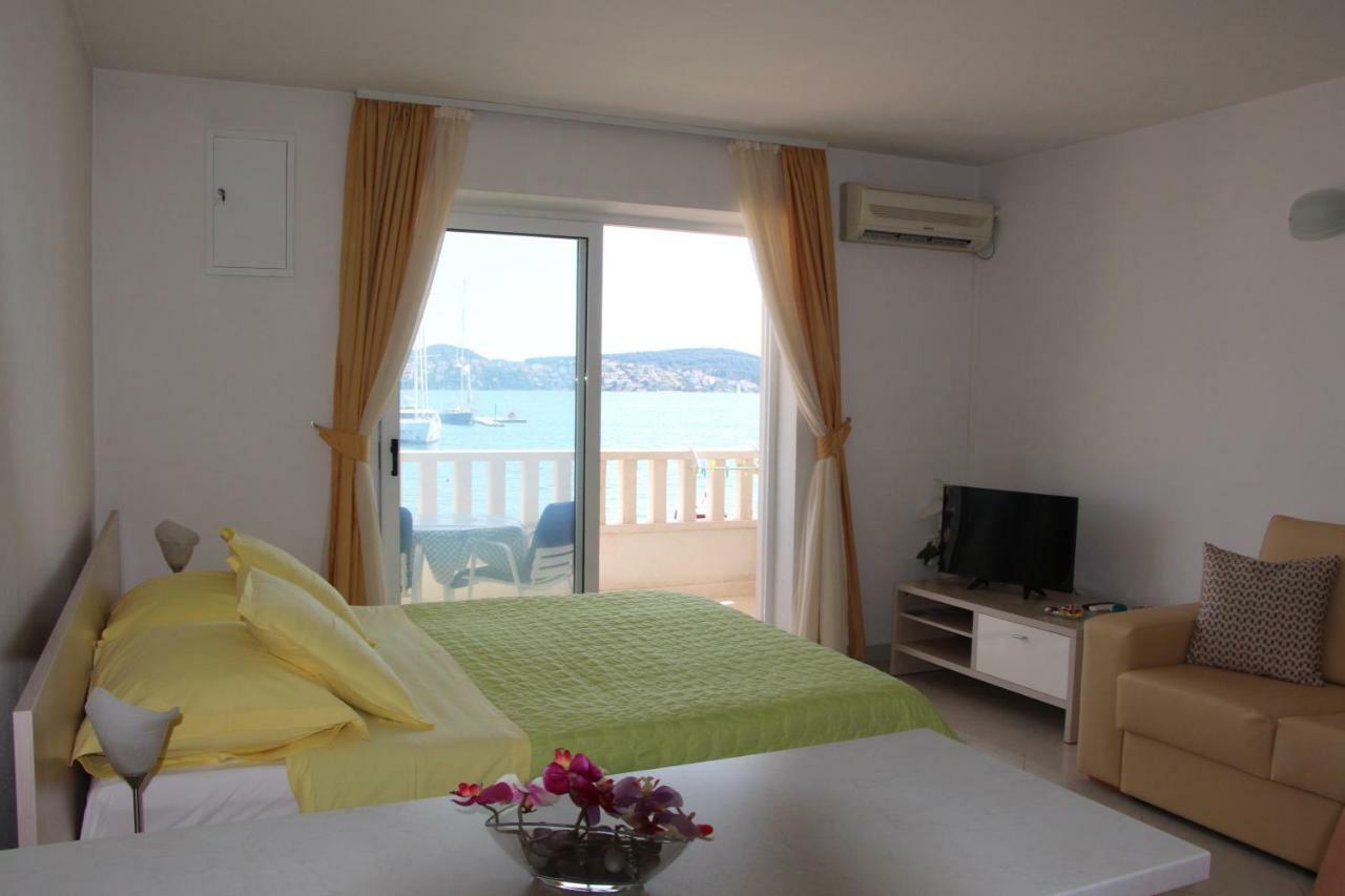 Apartments Amor Trogir Exterior photo